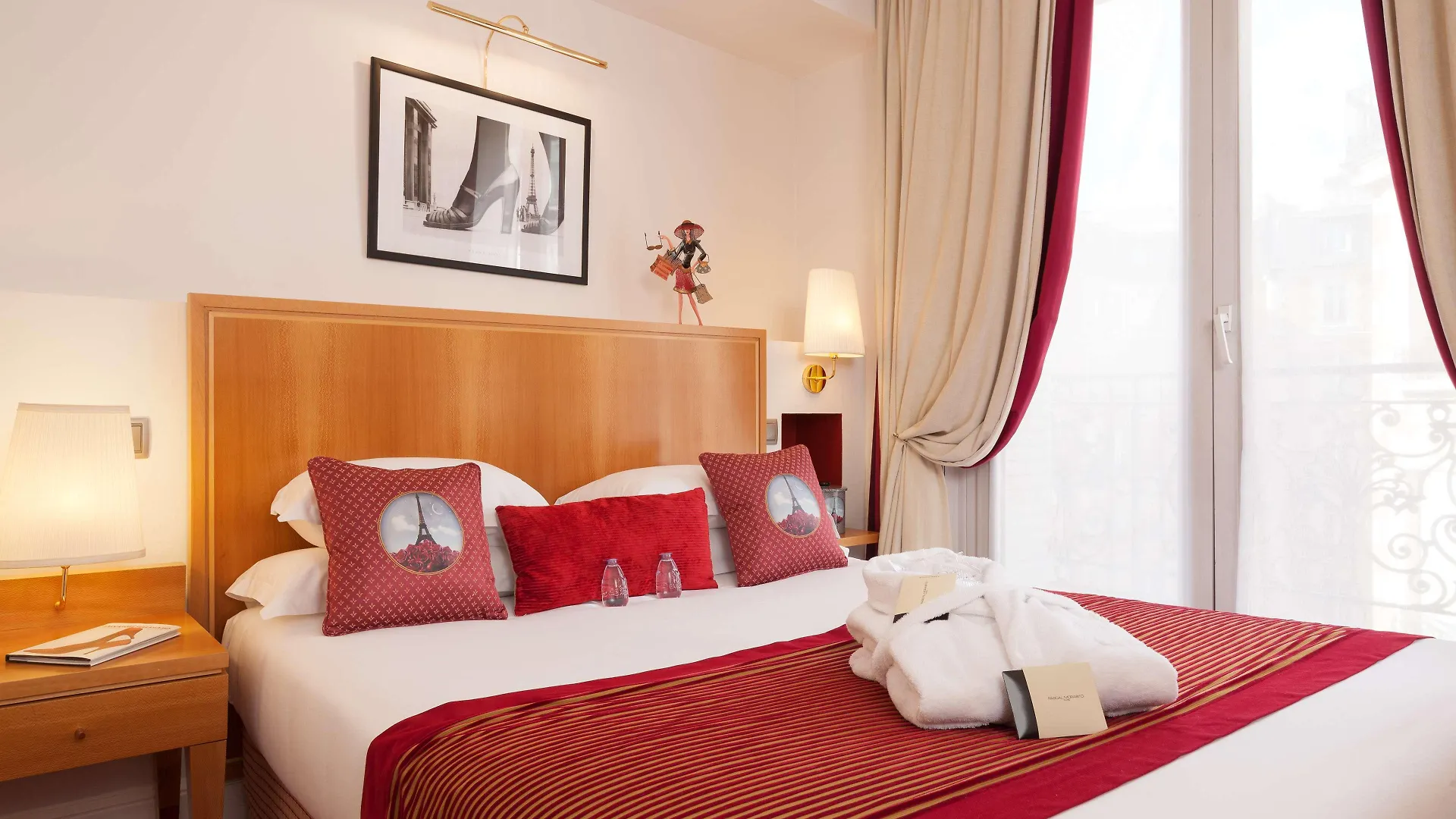 Waldorf Trocadéro Tour Eiffel Hotel 4*
